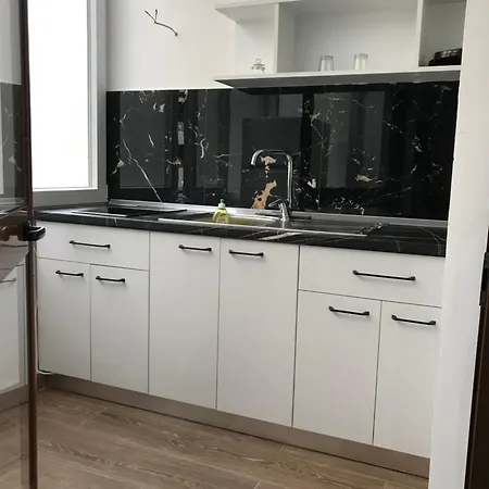 Square 21 Apartment *